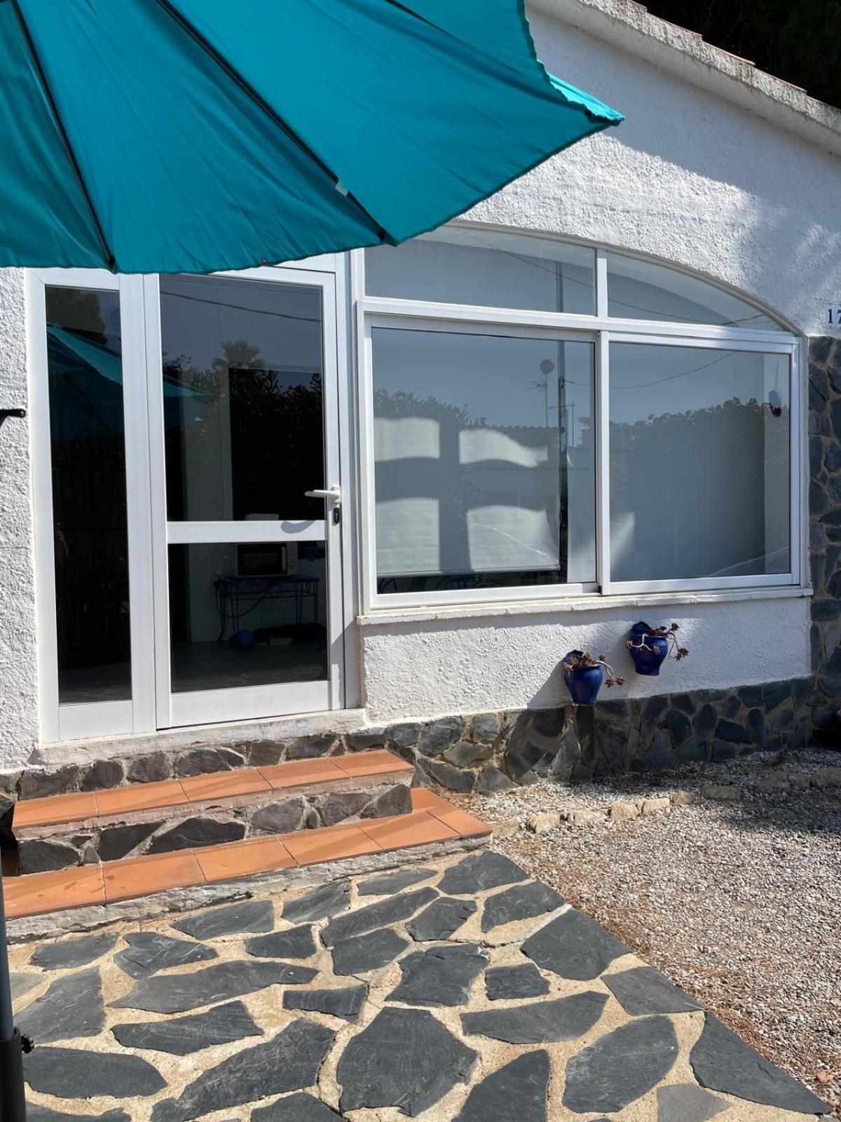 Villa Pordofo 2 Chambres Roses Exterior photo